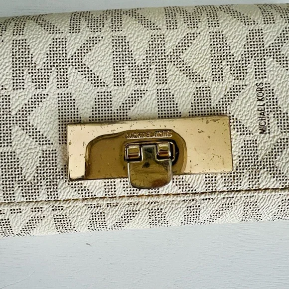 Michael Kors Callie Carryall monogrammed coated canvas handbag in vanilla Wallet - Picture 2 of 6